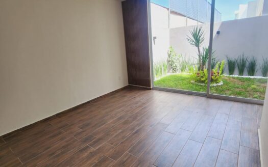 HERMOSA CASA EN VENTA 4 RECAMARAS EN FRACC MISION DE LA MONTAÑA