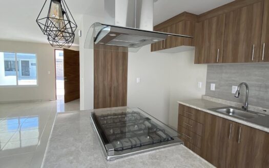 CASA EN VENTA CAÑADAS DEL BOSQUE