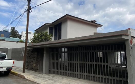 CASA EN VENTA SOBRE AV. MOZART – LA LOMA MORELIA
