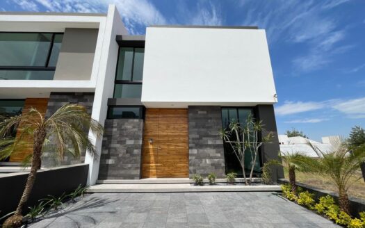 ESPECTÁCULAR CASA EN VENTA FRACC. PRIVADO EN ALTOZANO MORELIA🌳🌳