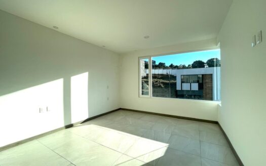 TOTALMENTE NUEVA EN VENTA ALTOZANO📍