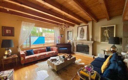 RENTA: ESPECTACULAR CASA ESTILO COLONIAL LOMAS DE VISTA BELLA📍