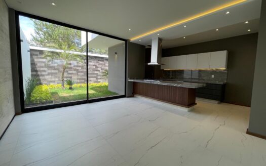 ESPECTÁCULAR CASA EN VENTA FRACC. PRIVADO EN ALTOZANO MORELIA🌳🌳