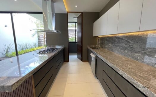 ESPECTÁCULAR CASA EN VENTA FRACC. PRIVADO EN ALTOZANO MORELIA🌳🌳