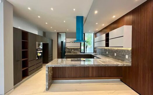 ESPECTACULAR CASA VENTA ALTOZANO MORELIA