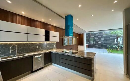 ESPECTACULAR CASA VENTA ALTOZANO MORELIA