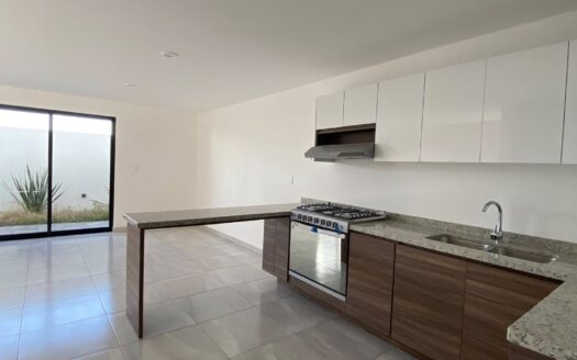 CASA EN RENTA LOMA ALTA – TRES MARÍAS‼️