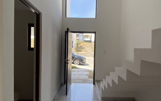 CASA EN RENTA LOMA ALTA – TRES MARÍAS‼️