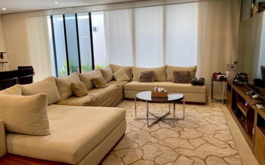 CASA EN VENTA CERCA DEL CLUB DE GOLF ALTOZANO 📍