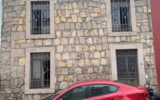 A DOS CUADRAS DE LAS TARASCAS Y A UNA CUADRA DEL CALLEJON DEL ROMANCE, SOBRE AVENIDA  20 DE NOVIEMBRE 📍