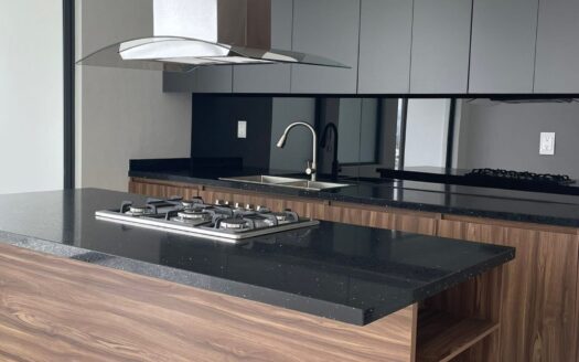 HERMOSA CASA EN RINCÓN DE LA MONTAÑA