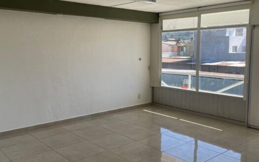 LOCAL EN PLAZA SCUACH